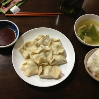 スープ餃子と水餃子